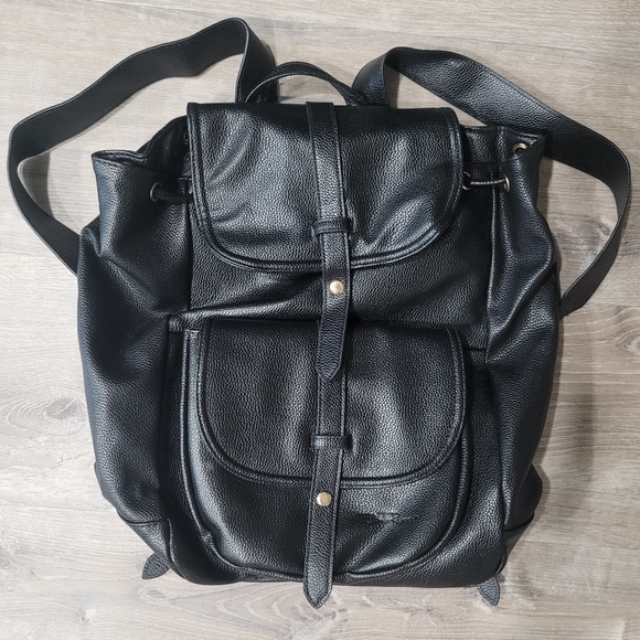 OFFERS✅️Like New Black Large Hobo Backpack - Picture 1 of 4